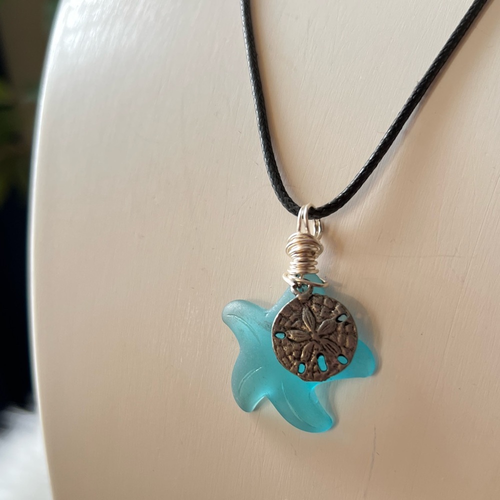 ✔Starfish & Sand-dollar Surfer Necklace - Picture 3 of 5